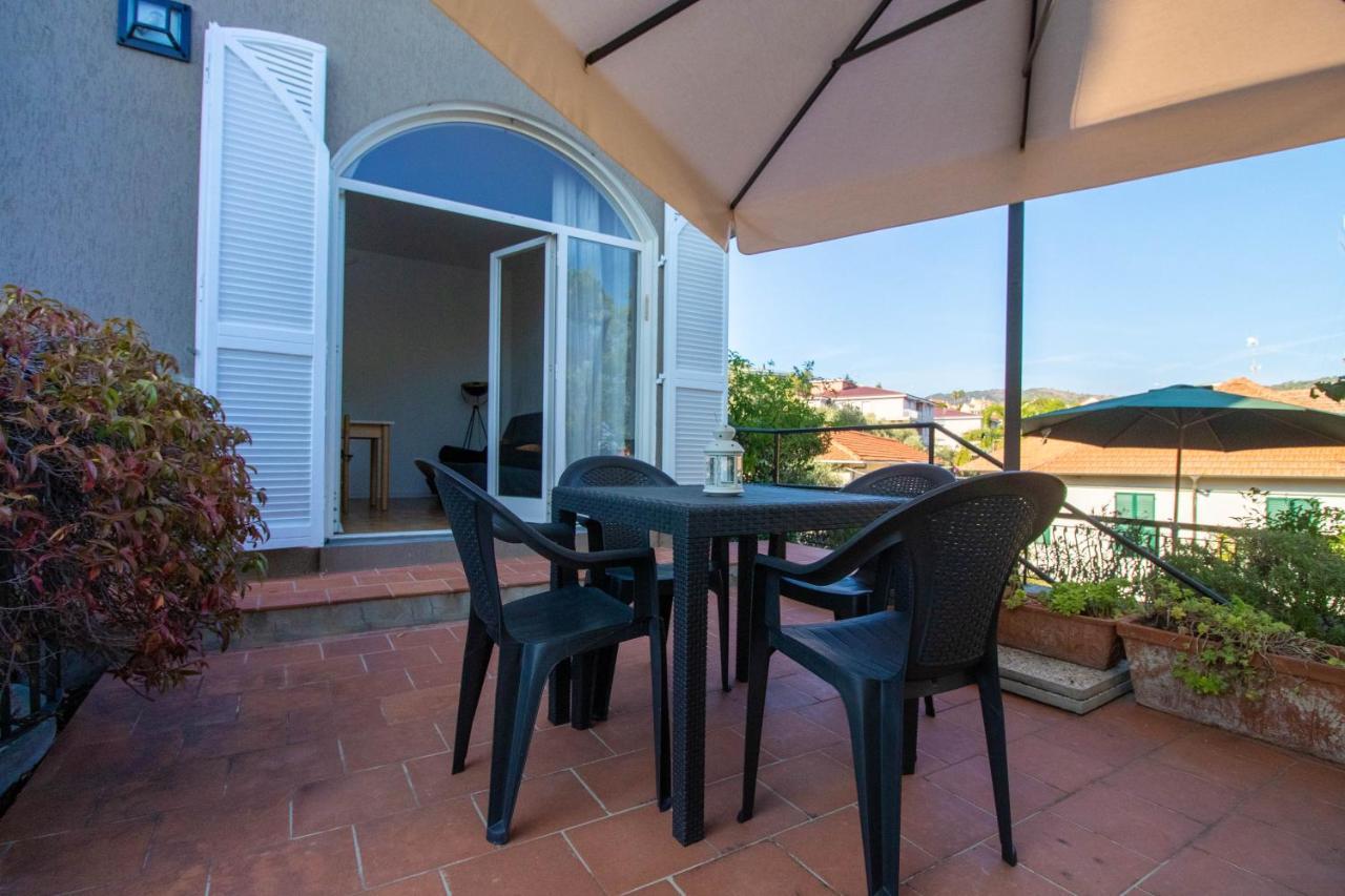 Luminoso Appartamento Con Ampia Terrazza San Bartolomeo Al Mare Exteriér fotografie