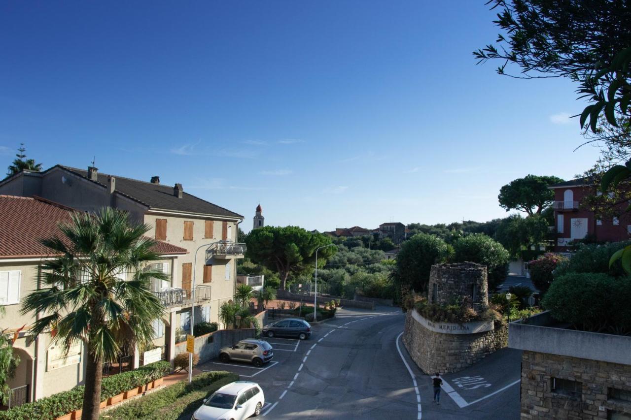Luminoso Appartamento Con Ampia Terrazza San Bartolomeo Al Mare Exteriér fotografie